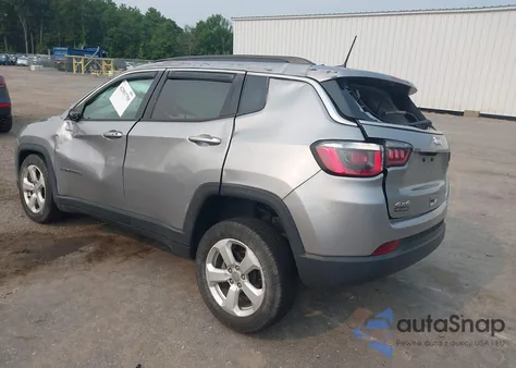 2019 Jeep Compass Latitude 4X4 из США, поврежденный, VIN 3C4NJDBB0KT827673